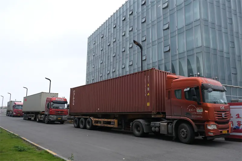 Mașinile de fabricare a cărămizilor QGM au fost expediate în Orientul Mijlociu, ajutând construcțiile regionale să facă un nou salt înainte