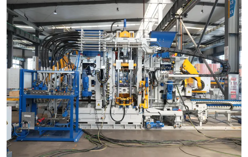 Linie de producție de cărămidă Quangong Machine ZN900-2: împuternicită de inteligență, construind un nou punct de referință Producția de cărămidă eficientă și ecologică