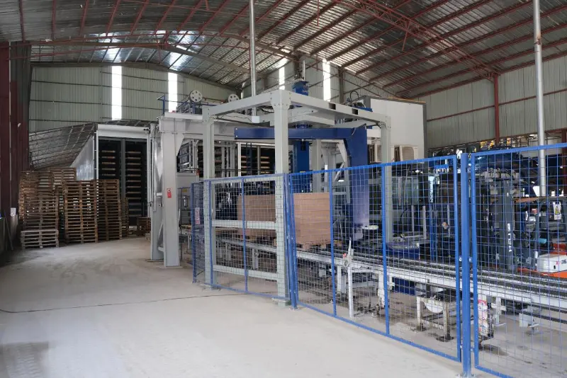Cum să alegi un furnizor de soluții de încredere pentru fabricarea blocurilor de beton