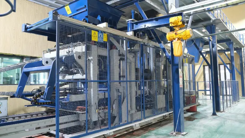 Asia de Sud-Est Reciclarea deșeurilor de construcții cu mașini QGM Block
