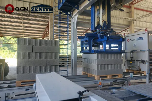 QGM NOU ZN900C Mașină automată de fabricat blocuri de beton în Honduras